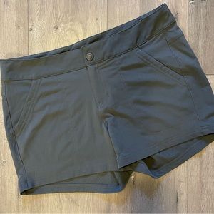 The North Face Was Gray Shorts Size 8